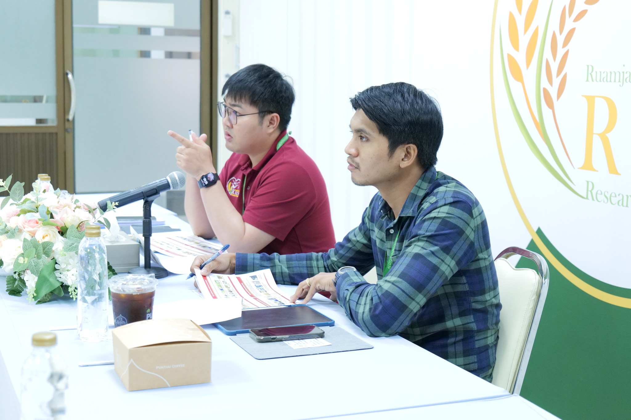 อาจารย์จากสาขาวิชาพืชไร่ คณะเกษตรศาสตร์ มหาวิทยาลัยขอนแก่น เข้านิเทศนักศึกษาสหกิจศึกษา