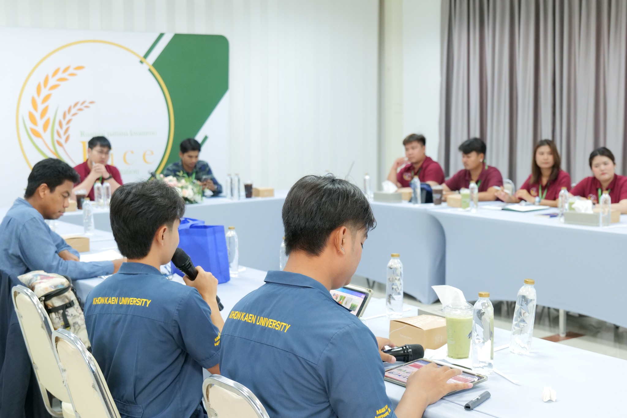 อาจารย์จากสาขาวิชาพืชไร่ คณะเกษตรศาสตร์ มหาวิทยาลัยขอนแก่น เข้านิเทศนักศึกษาสหกิจศึกษา