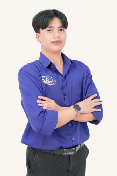 นายพีรพัฒน์ เพชรไทย