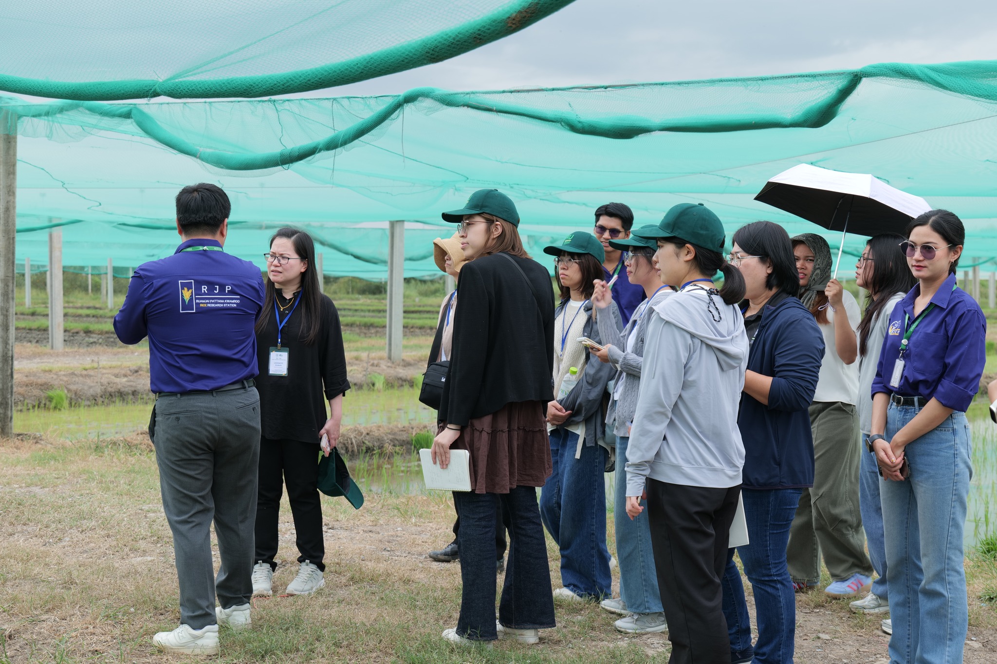 สถานีวิจัยรวมใจพัฒนาความรู้ให้การต้อนรับคณะศึกษาดูงานจากอาจารย์และนิสิต/นักศึกษา มหาวิทยาลัยเกษตรศาสตร์ วิทยาเขตกำแพงแสน และมหาวิทยาลัยนาโกย่า ประเทศญี่ปุ่น