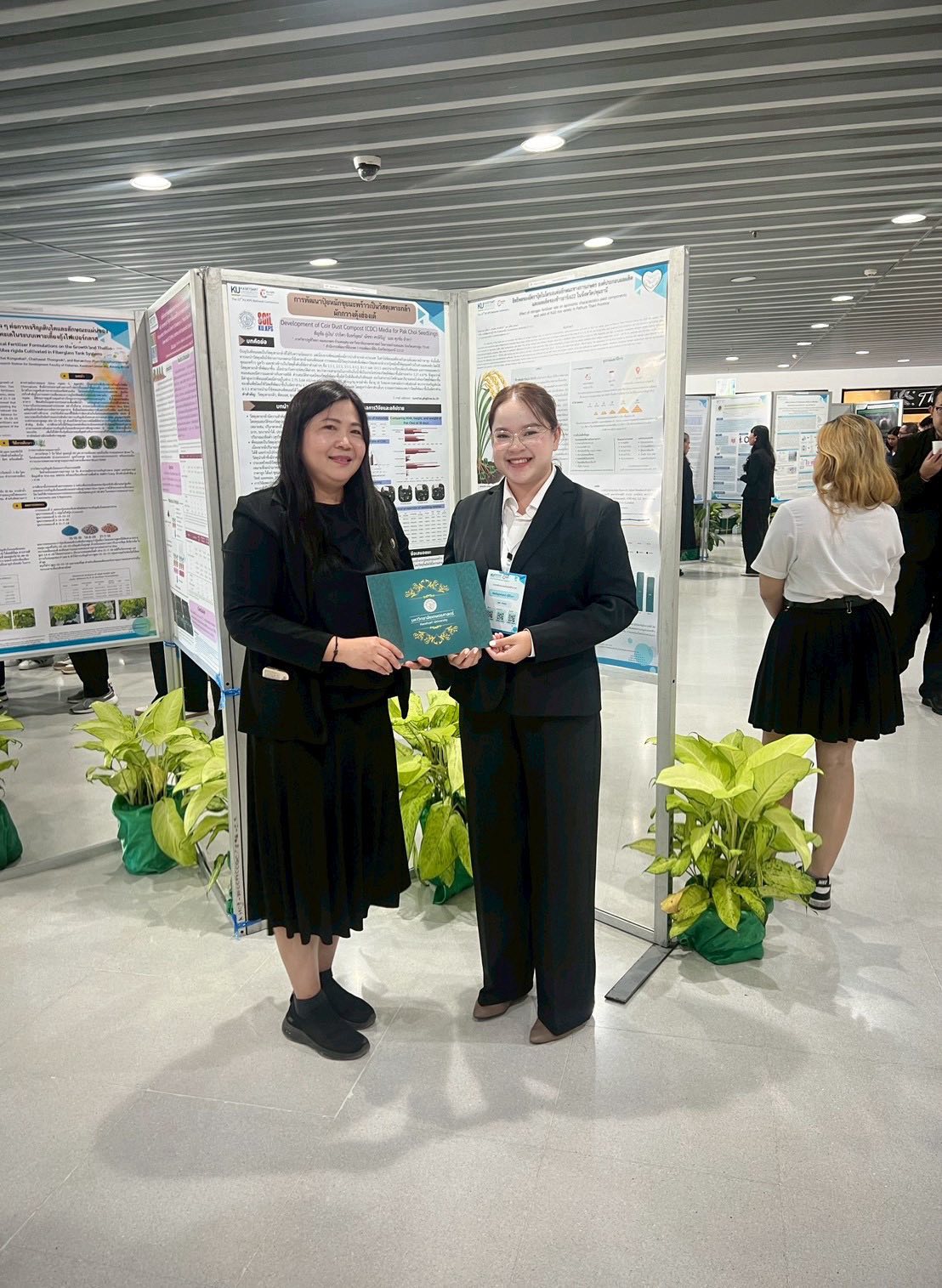 คณะนักวิจัยสถานีวิจัยรวมใจพัฒนาความรู้ได้เข้าร่วมนำเสนอผลงานวิชาการภาคโปสเตอร์ (Poster) ในการประชุมวิชาการระดับชาติ ครั้งที่22 มหาวิทยาลัยเกษตรศาสตร์ วิทยาเขตกำแพงแสน