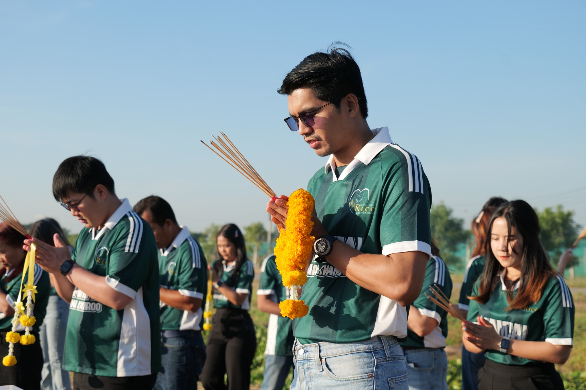 สถานีวิจัยรวมใจพัฒนาความรู้ ได้จัดกิจกรรมสุดพิเศษ "ส่งท้ายปีเก่า ต้อนรับปีใหม่" เพื่อเปลี่ยนวันทำงานให้เป็นวันแห่งความสุข