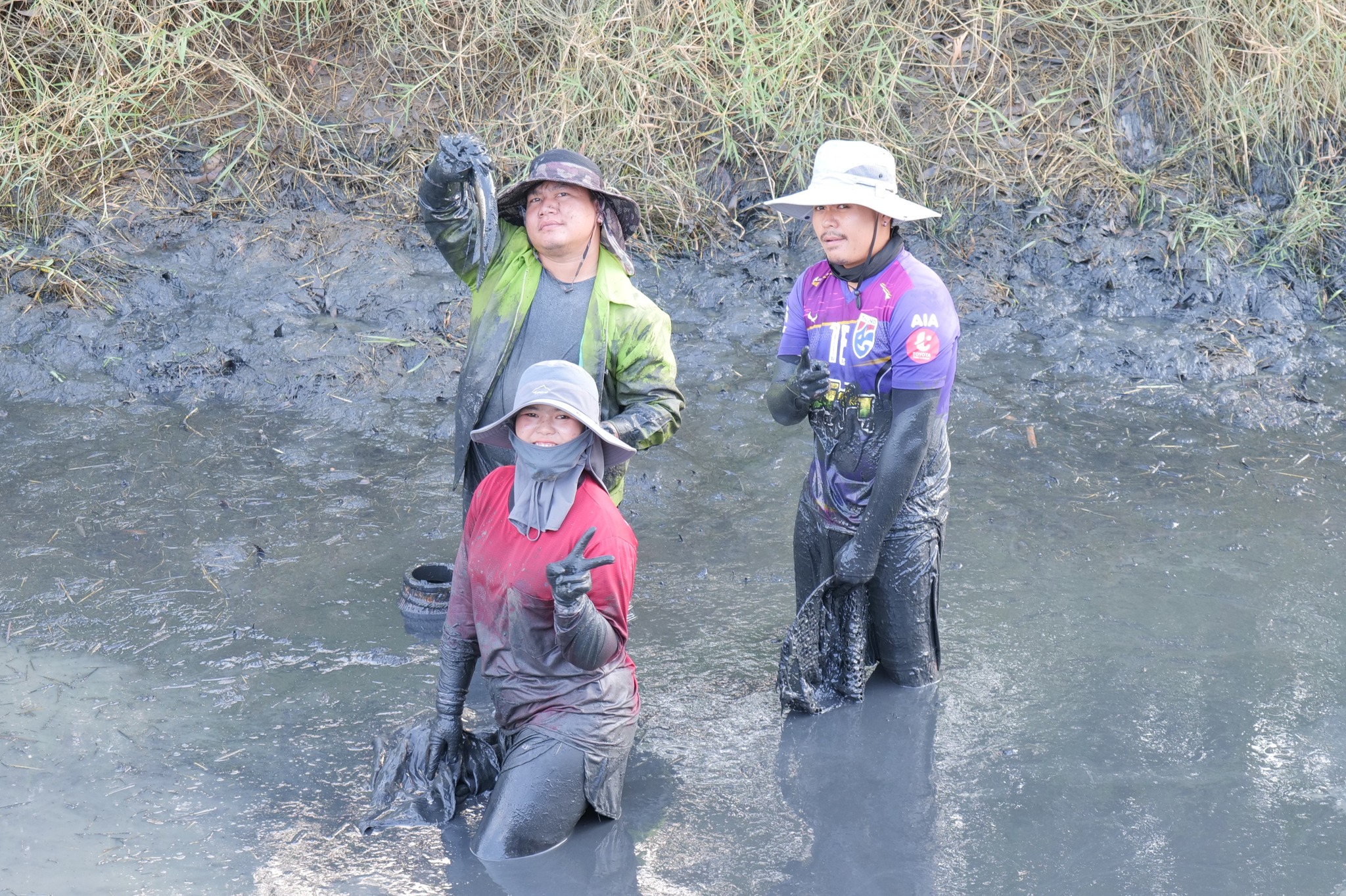 กิจกรรมขุดลอกบ่อประจำปี ต้อนรับปีใหม่