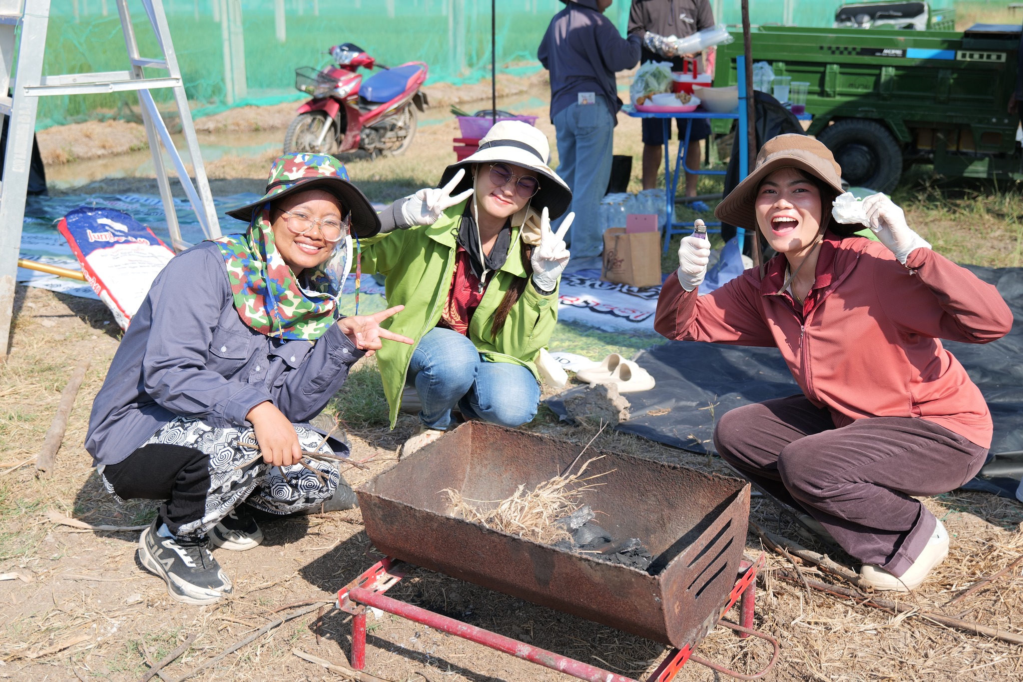 กิจกรรมขุดลอกบ่อประจำปี ต้อนรับปีใหม่