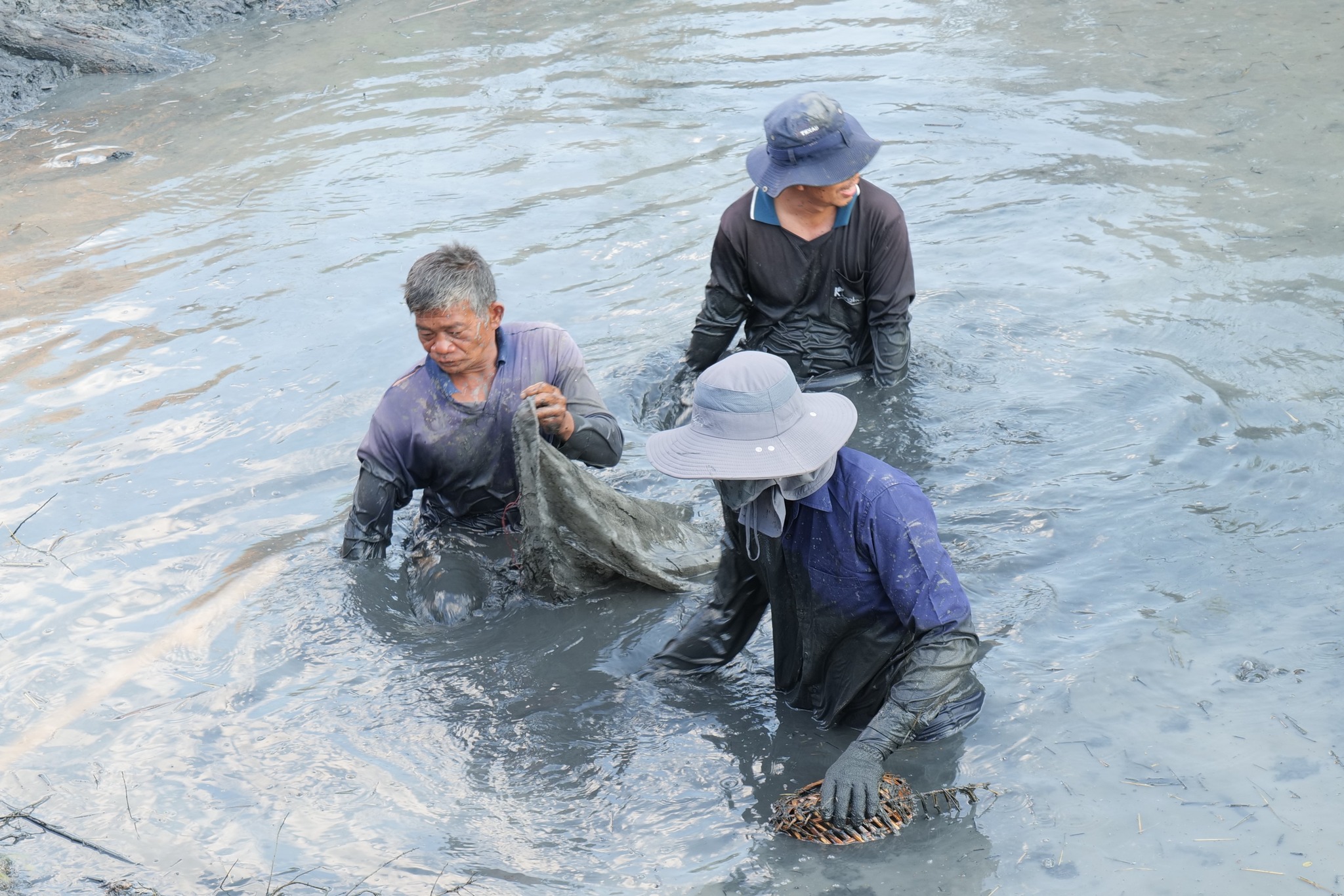 กิจกรรมขุดลอกบ่อประจำปี ต้อนรับปีใหม่